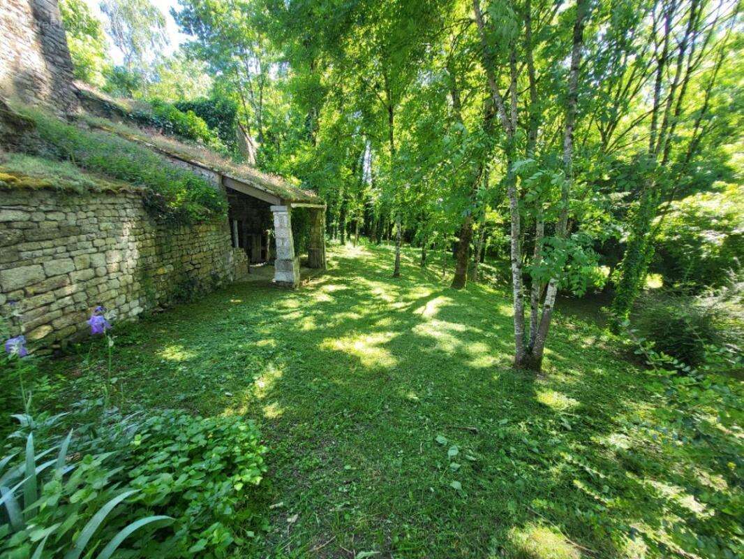 Maison à COULONGES-SUR-L&#039;AUTIZE
