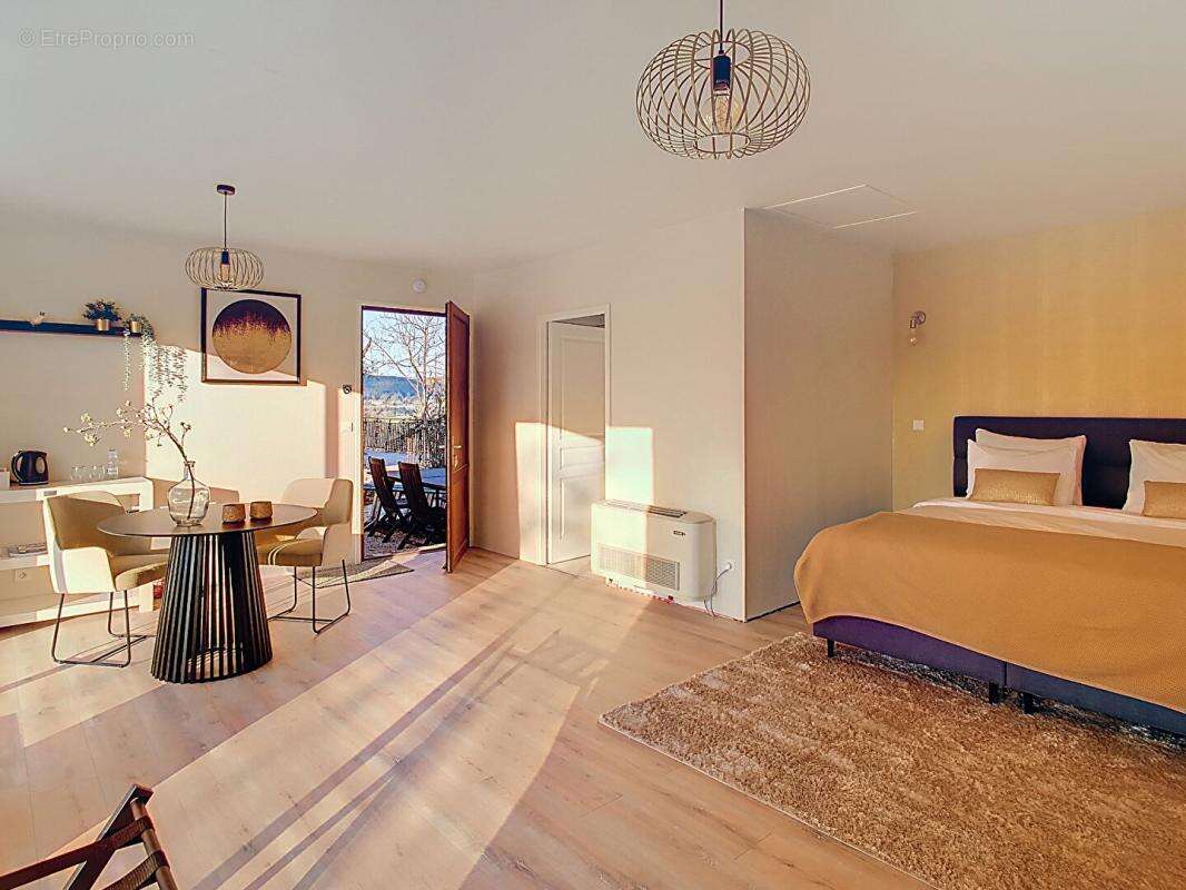 Maison à CASTELNAUD-LA-CHAPELLE