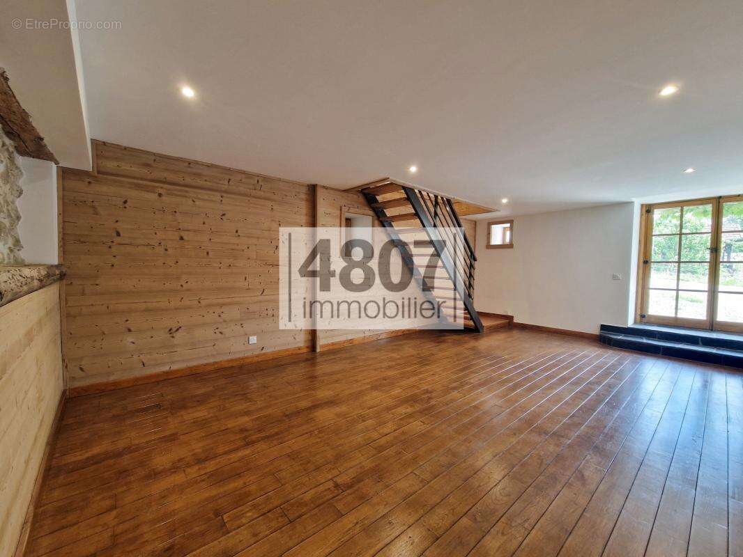 Appartement à HABERE-LULLIN