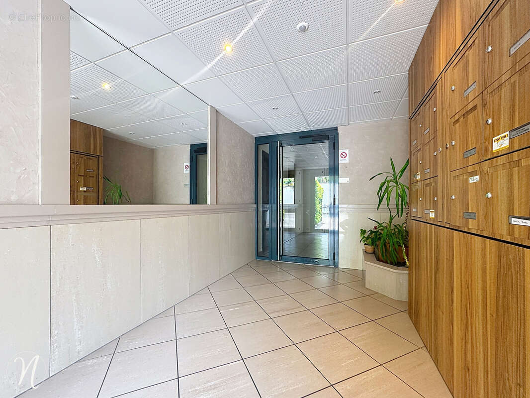 Appartement à SAINT-GENIS-LAVAL