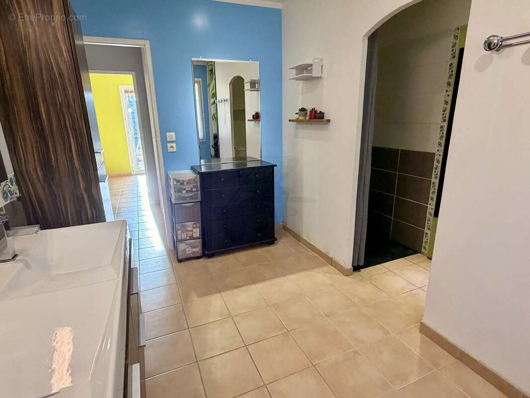 Maison à BAGNOLS-EN-FORET