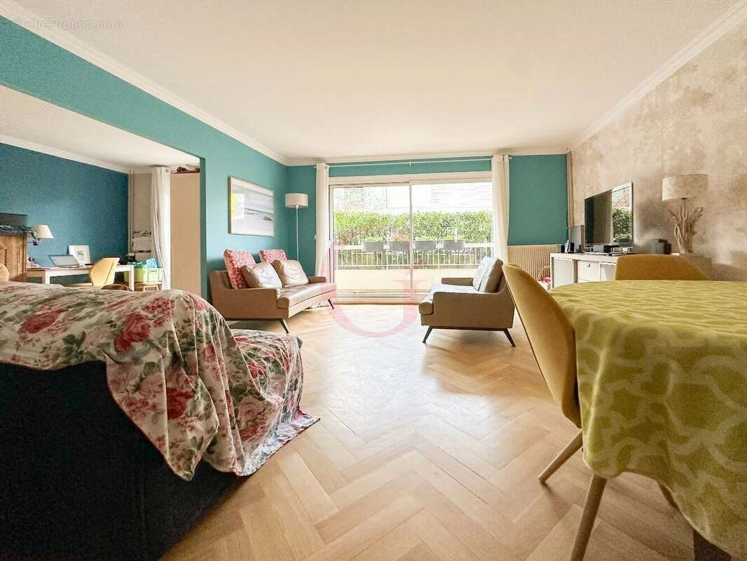 Appartement à BOURG-LA-REINE