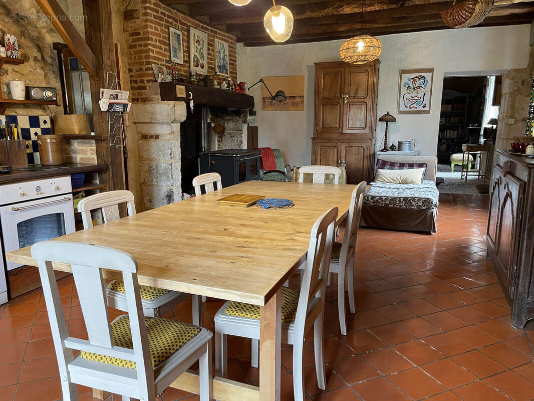 Maison à CHAMPCEVINEL