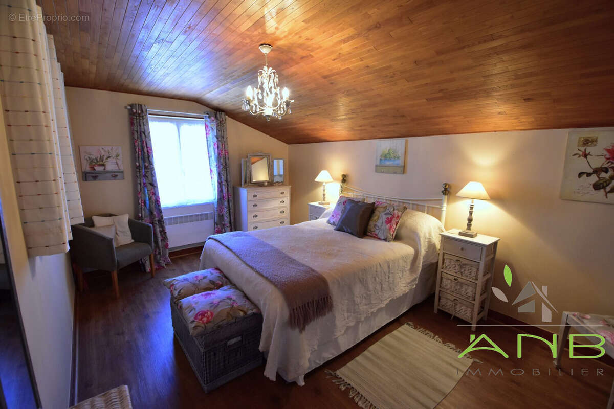 Maison à BUSSIERE-BADIL