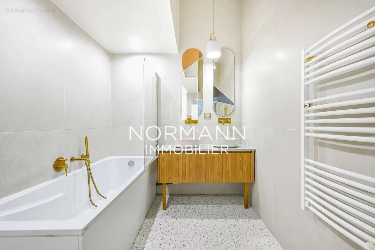 Appartement à SURESNES