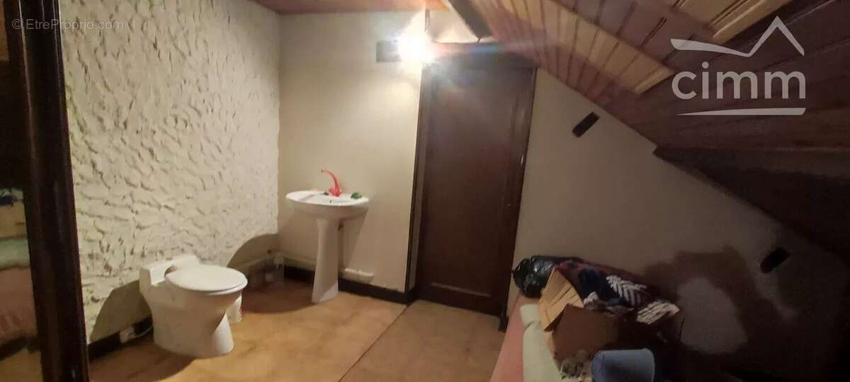 Maison à PEZOU