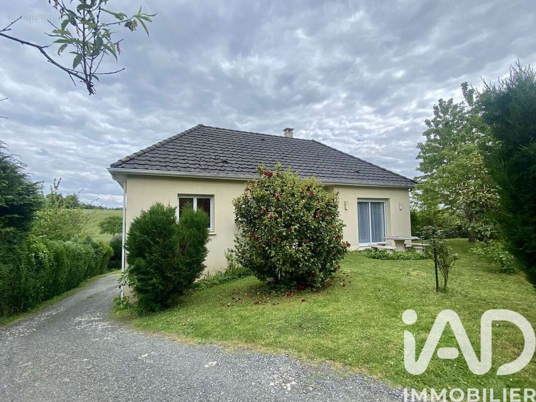 Photo 8 - Maison à LUBERSAC