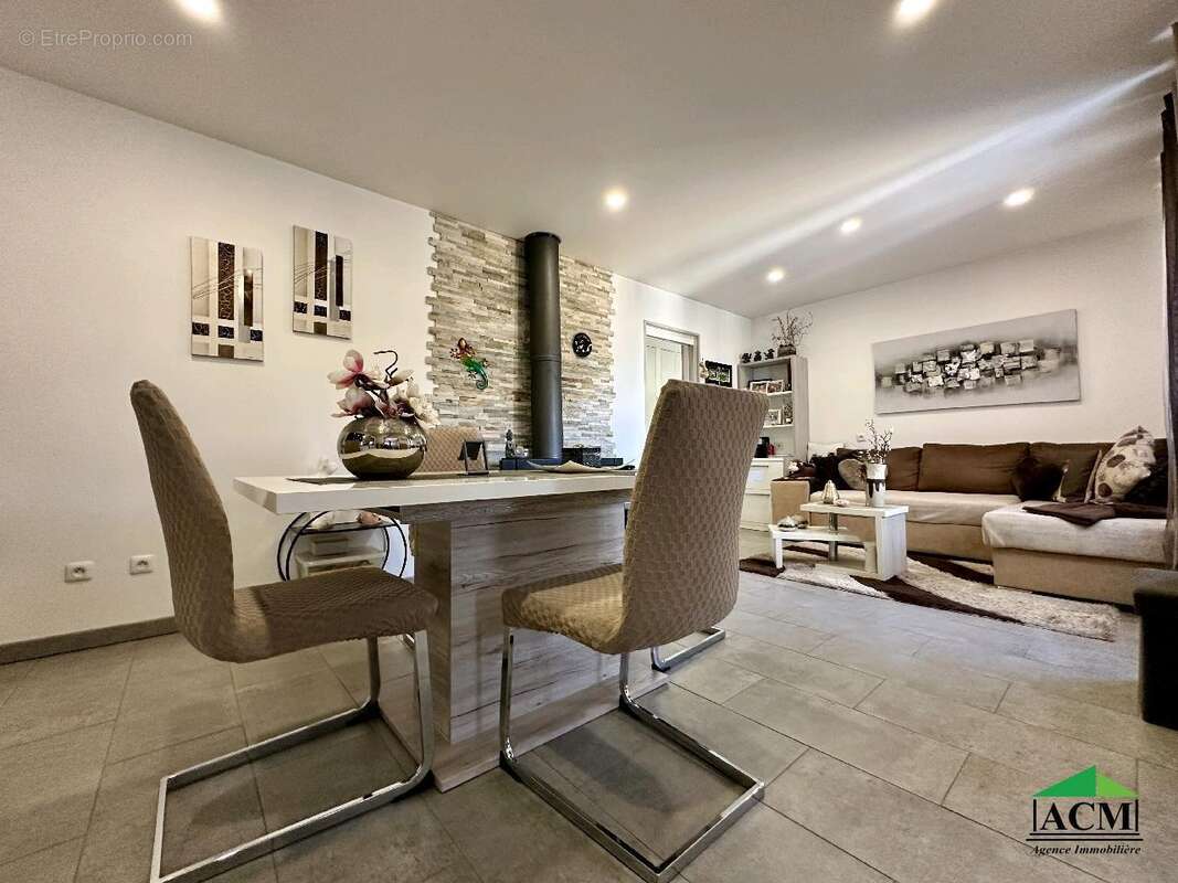 Maison à MERY-SUR-OISE