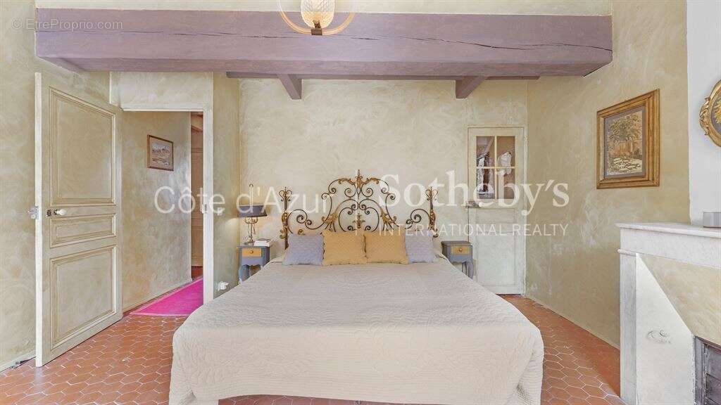 Appartement duplex 4 pièces vue mer, au cœur du village historique de Ramatuelle – Exclusivité - photo 6