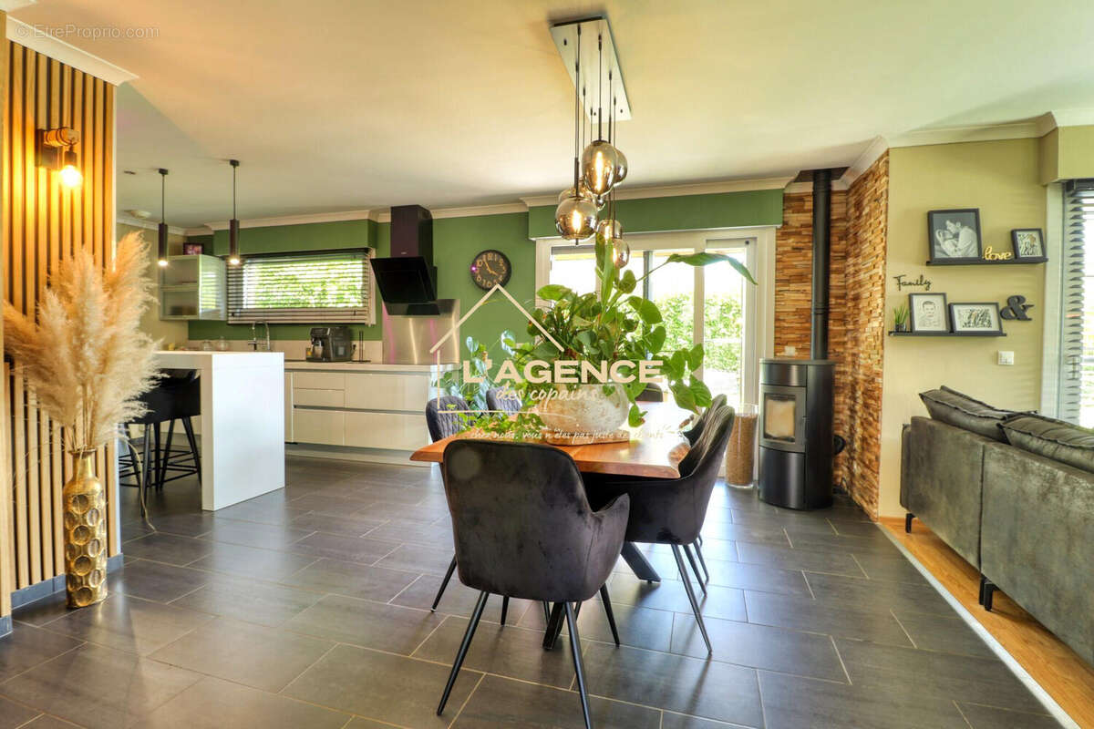 Maison à HAZEBROUCK