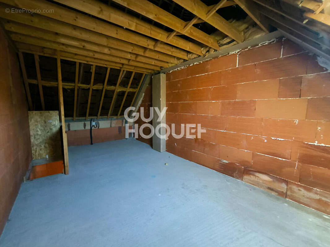 Maison à SAINT-GUINOUX