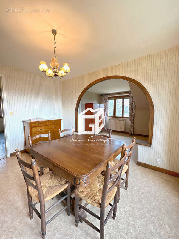 Maison à SAINTE-JULIETTE-SUR-VIAUR