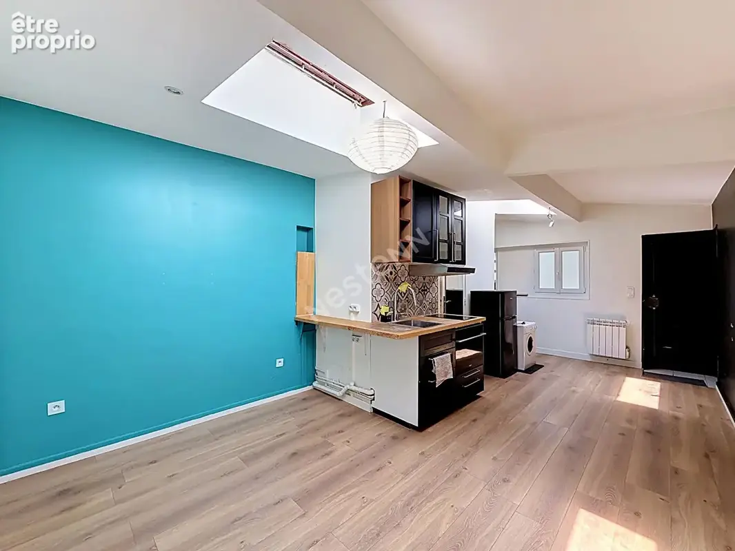 Montreuil, 400 metres du metro ligne 11, petite maison de plain pied tres lumineuse et non mitoyenne. pas de charges, pas de voi - photo 3