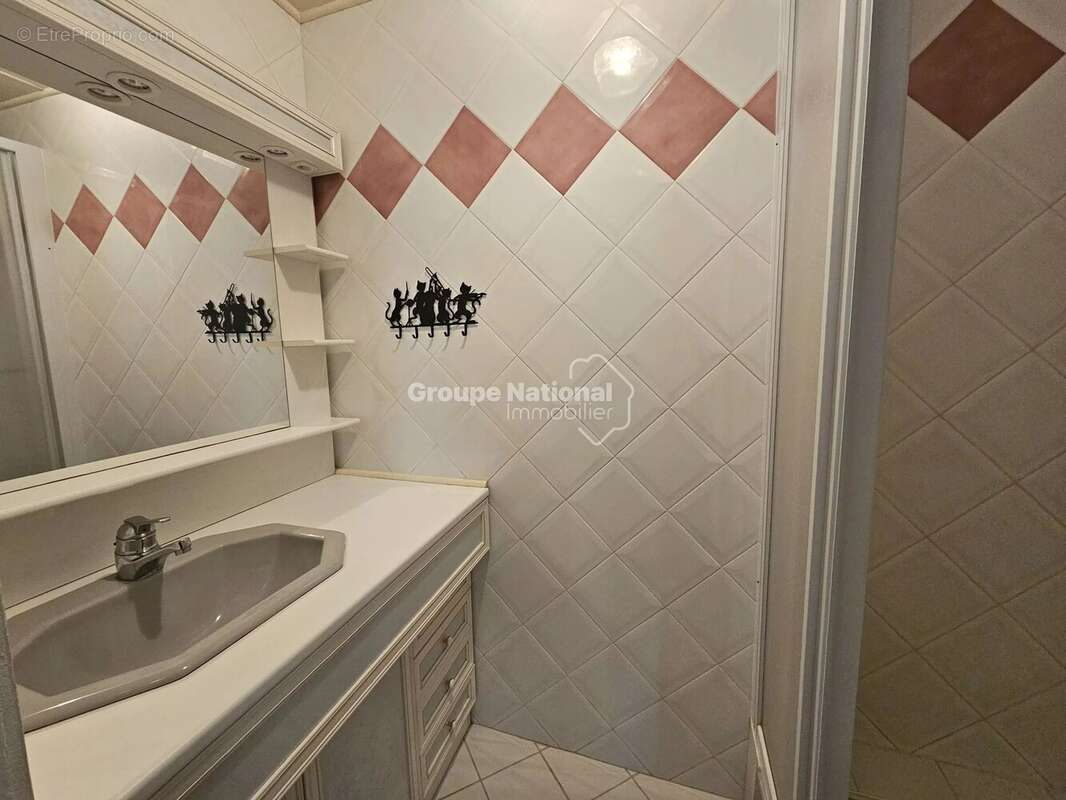 Beaumes de venise mas de caractere sur 2893 m² de terrain - photo 24