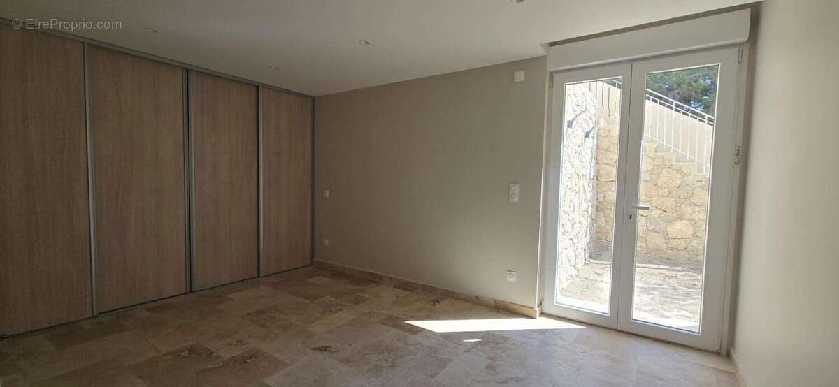 Maison 4 pièces avec piscine - MOUGINS - photo 18