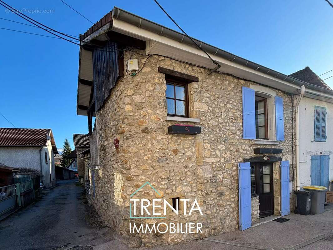Maison à CHIRENS