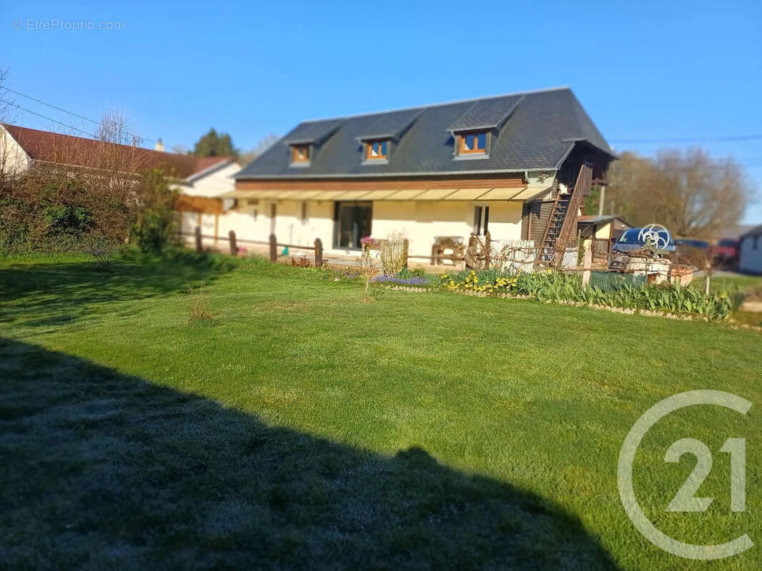 Maison à BERNAY