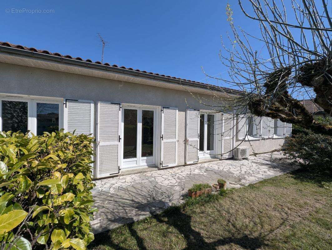 Maison à SAINT-SULPICE-ET-CAMEYRAC