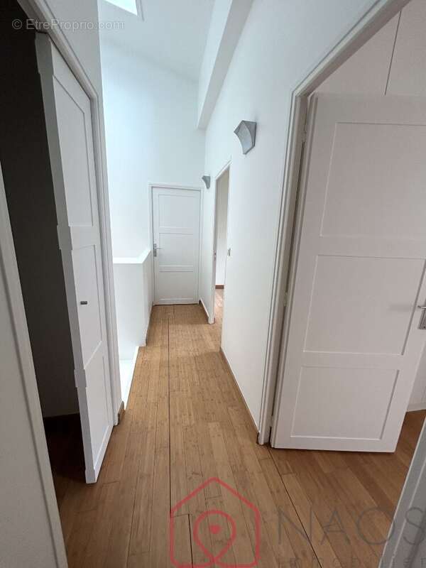 Maison à PARIS-17E