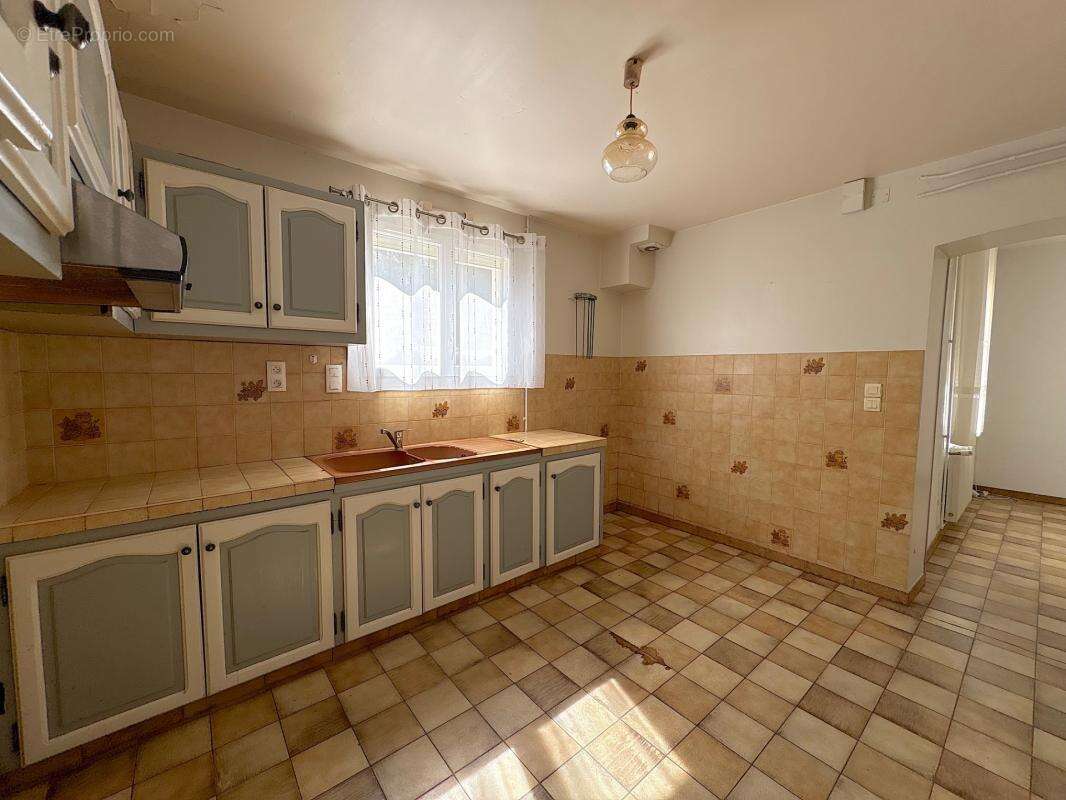 Maison à vendre 5 pièces 132m2 avec dépendances Proche de MONT DE MARSAN (40) - photo 11