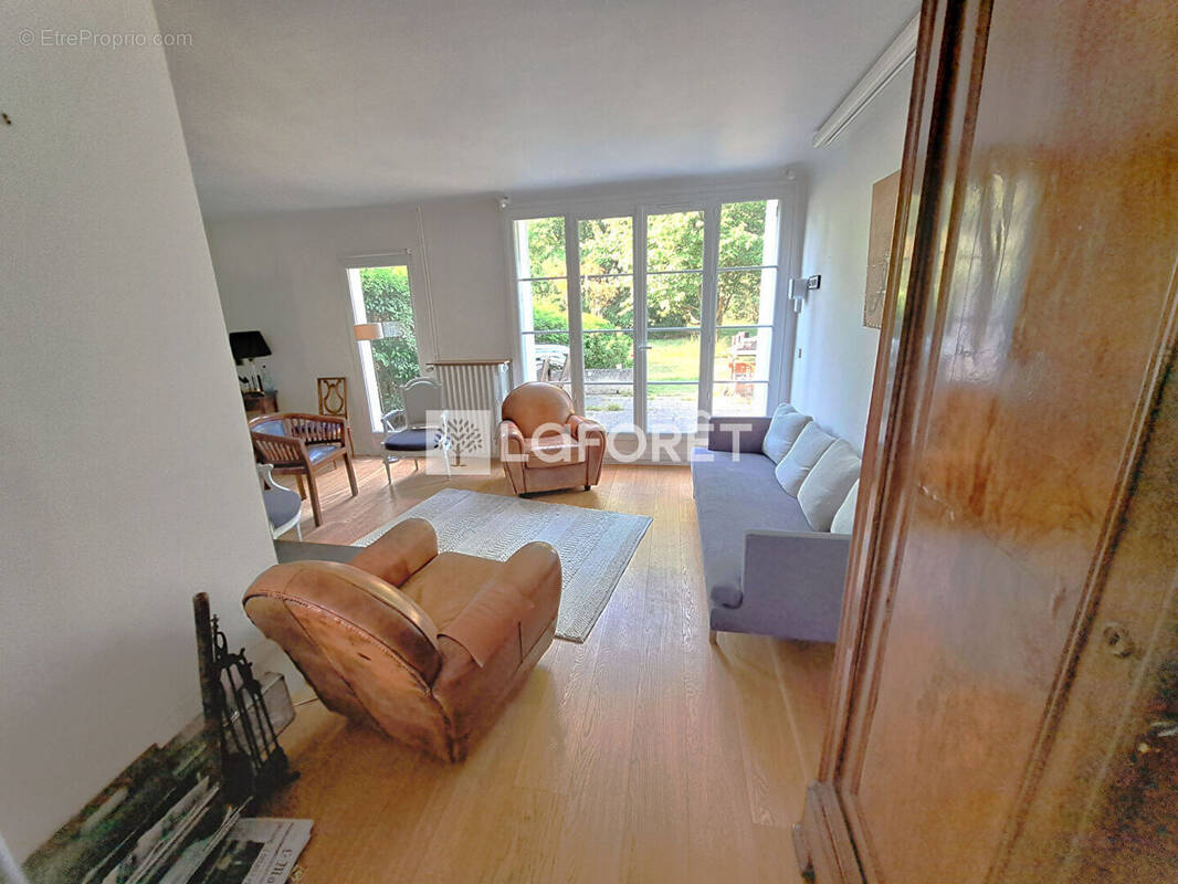 Maison à LA CELLE-SAINT-CLOUD