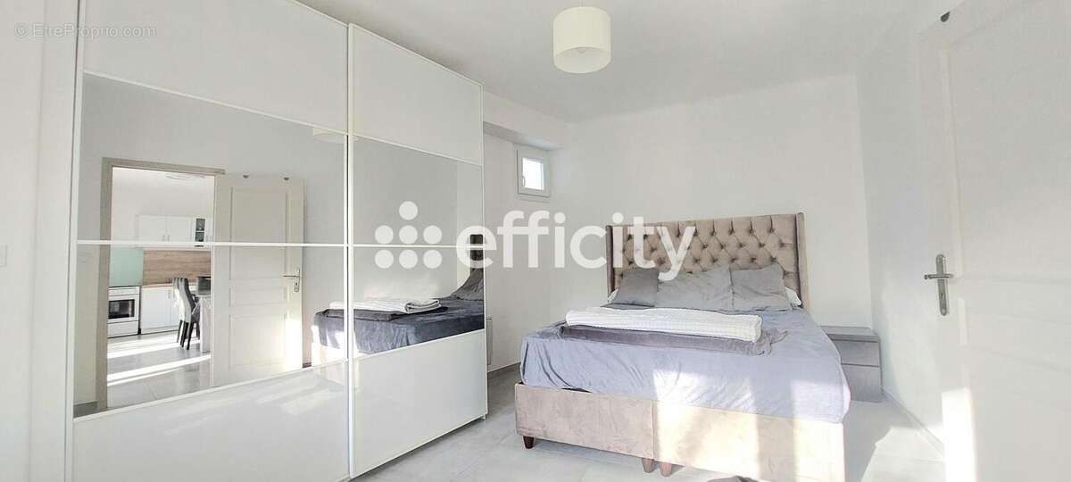 Maison à CHATEAUNEUF-LES-MARTIGUES