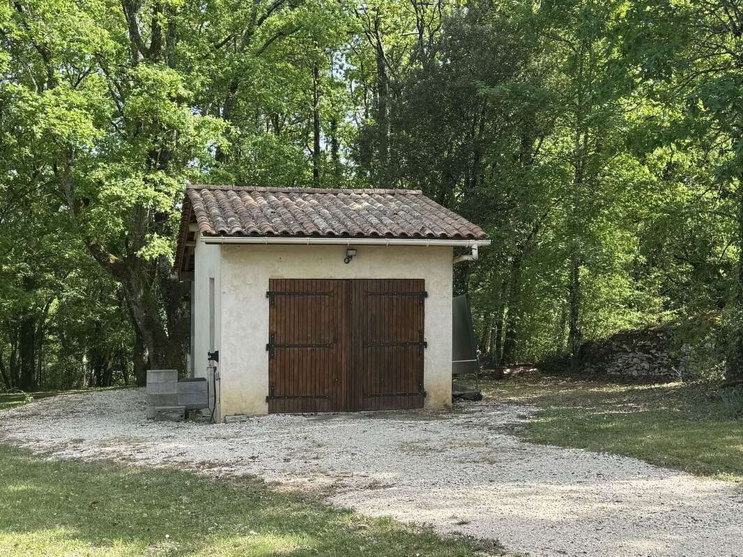 Garage  - Maison à DAGLAN