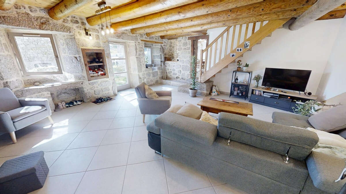 Maison à SAUGUES