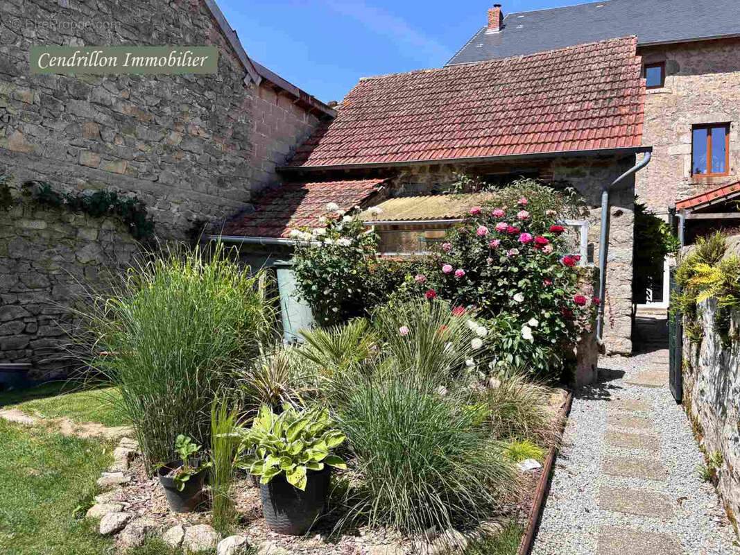 Maison à SAINT-DIZIER-LEYRENNE