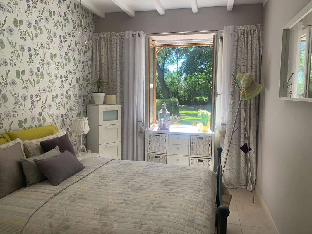 Maison à CHEF-BOUTONNE