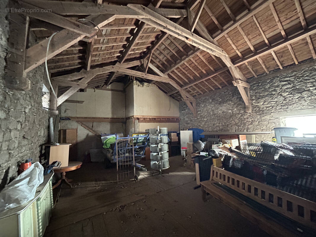 Maison à SAINT-FRONT