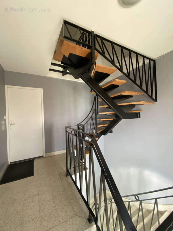 Investissement de qualité: Rosendael, studio récent vendu loué - photo 9