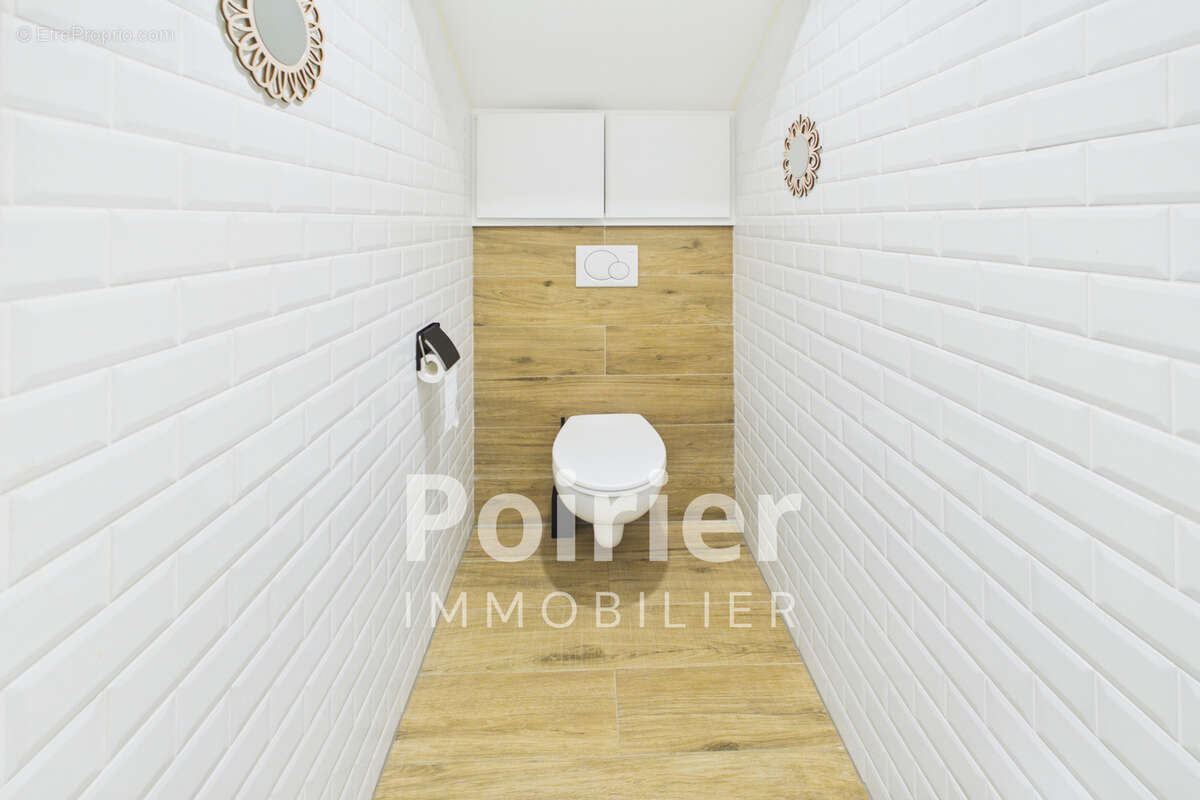 Maison contemporaine 6 pièces de 140 m2 avec piscine - photo 9