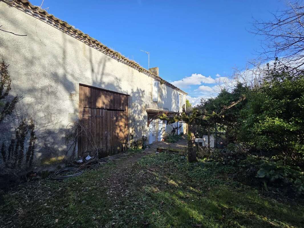 Maison à MONSEGUR