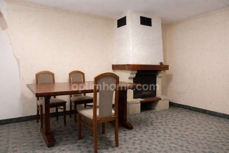 Maison à KEDANGE-SUR-CANNER