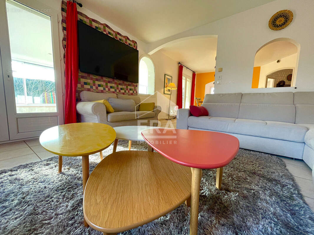 Maison à PERNES-LES-FONTAINES