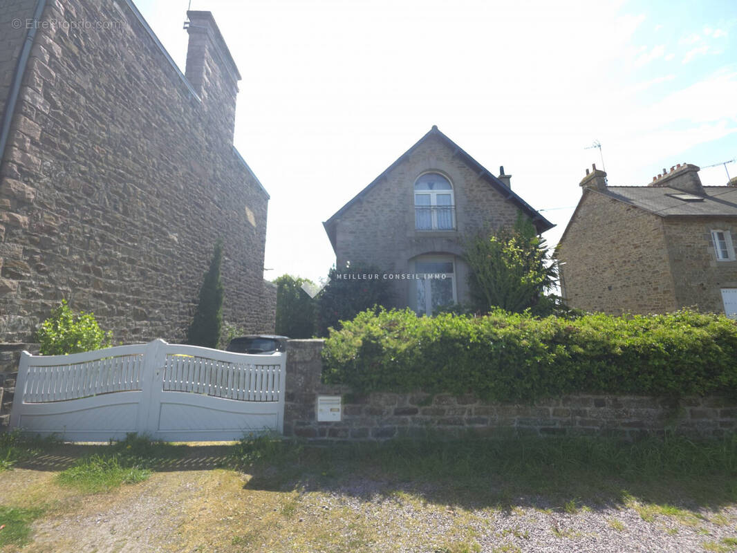 Maison à LAMBALLE