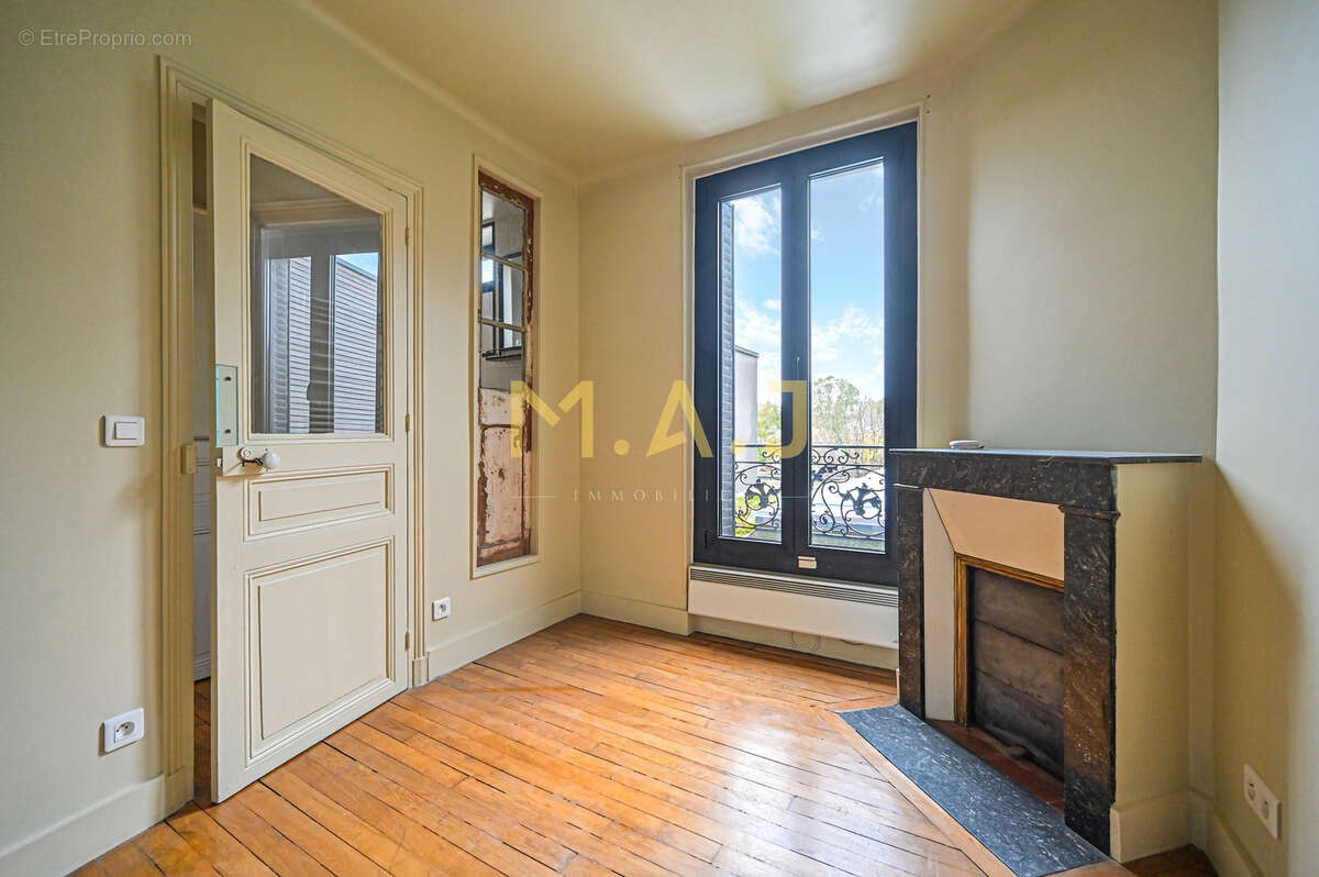 Maison à LE PERREUX-SUR-MARNE