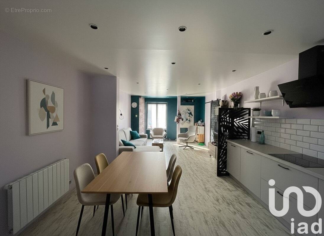 Photo 1 - Maison à LA CELLE-SUR-MORIN