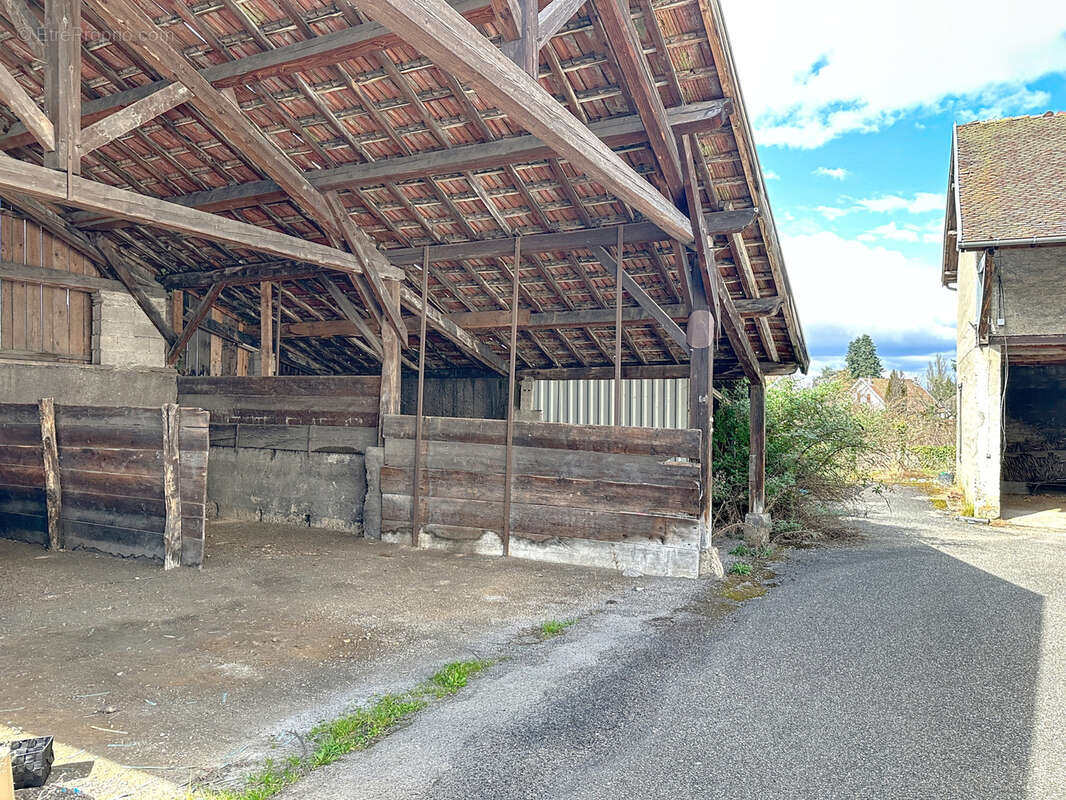 Terrain à LA BATIE-DIVISIN