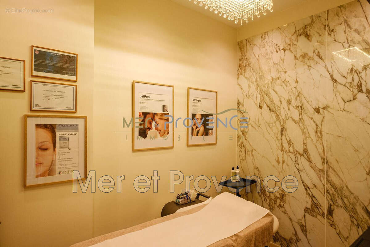 Commerce à SAINTE-MAXIME