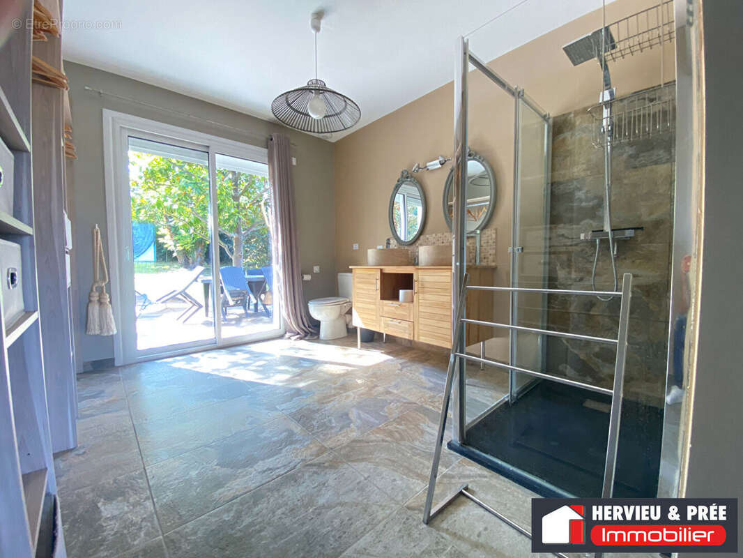 Maison à VER-SUR-MER