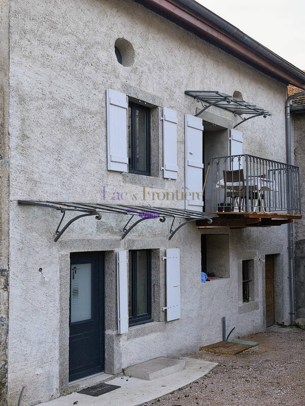 Maison à PERRIGNIER