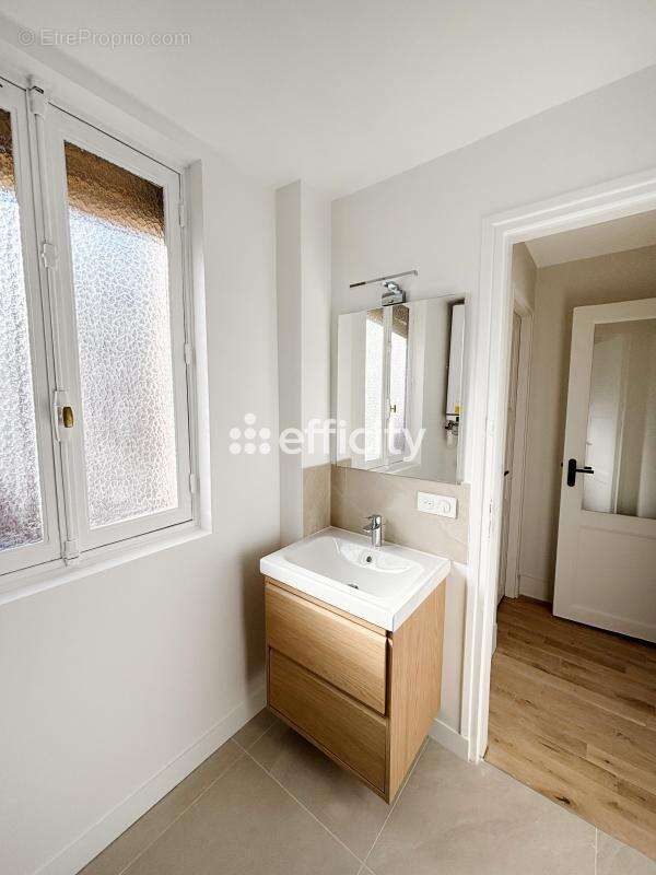 Appartement à LEVALLOIS-PERRET