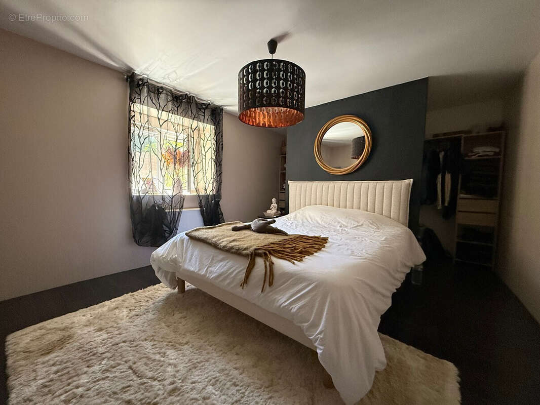 Maison à LES BORDES