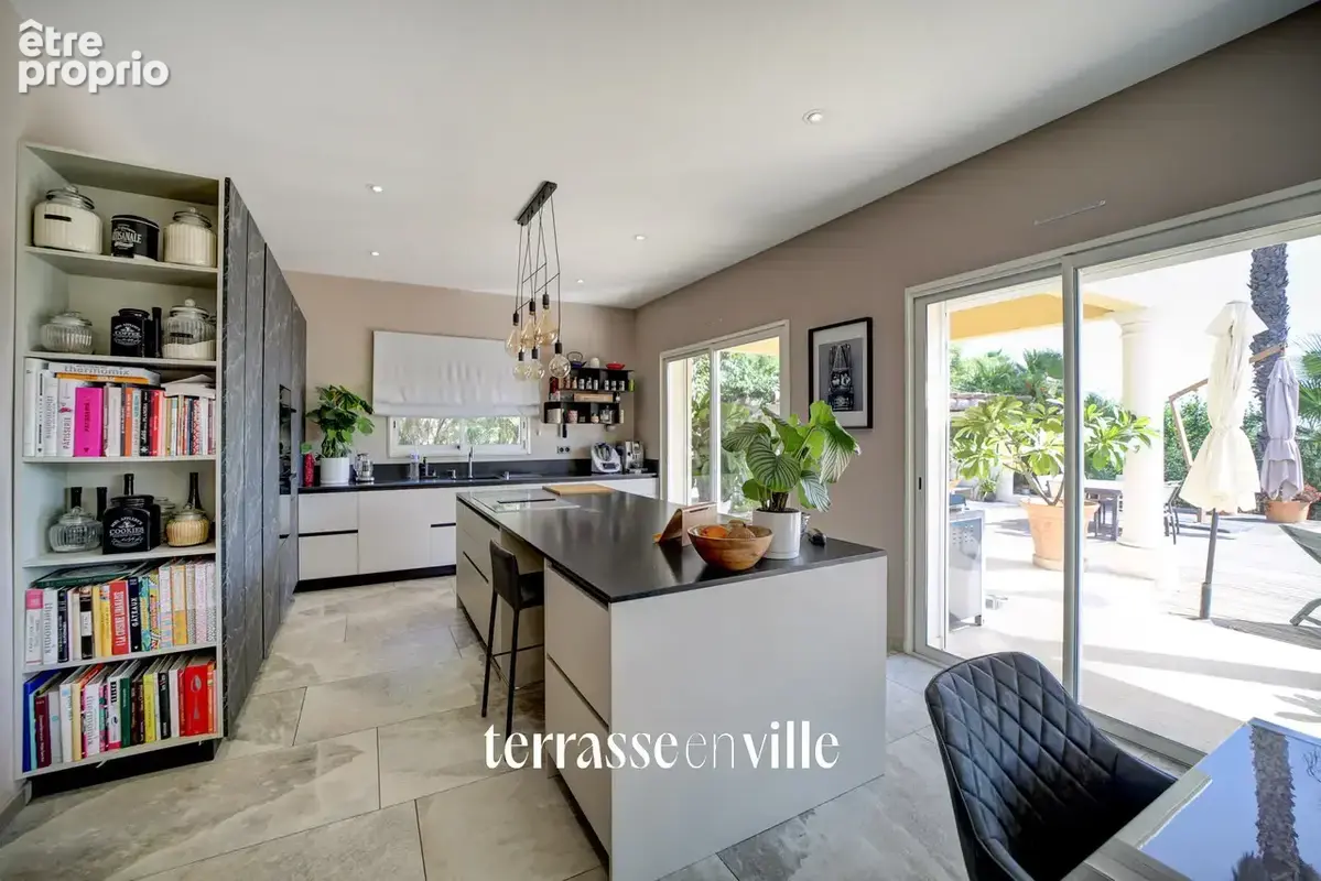 Bandol villa 182 m2 belle vue mer environnement exceptionnel terrain 1200 m2 piscine - photo 10
