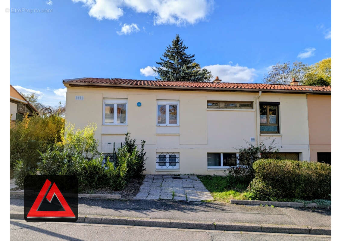 Maison à JARVILLE-LA-MALGRANGE