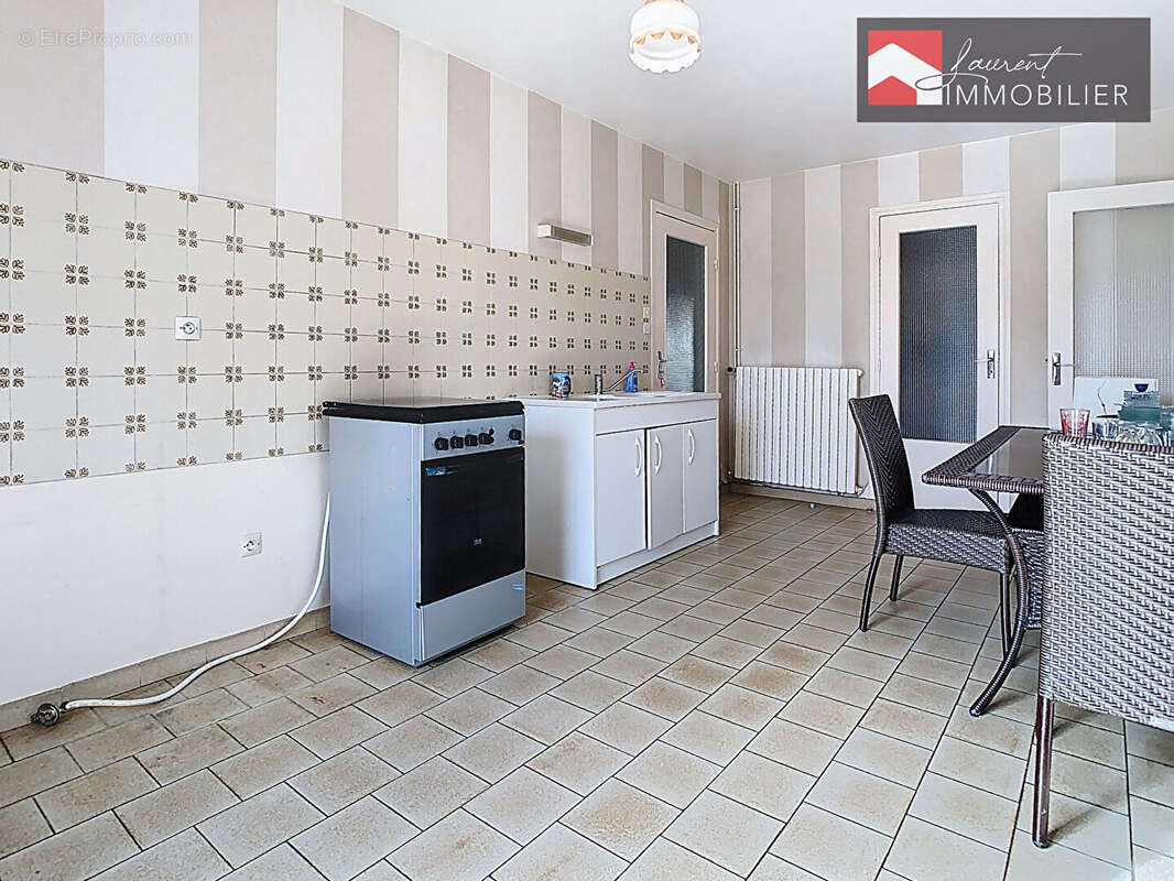 Maison à PONT-DE-VAUX