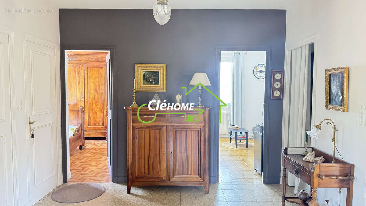 Maison à SOURCIEUX-LES-MINES