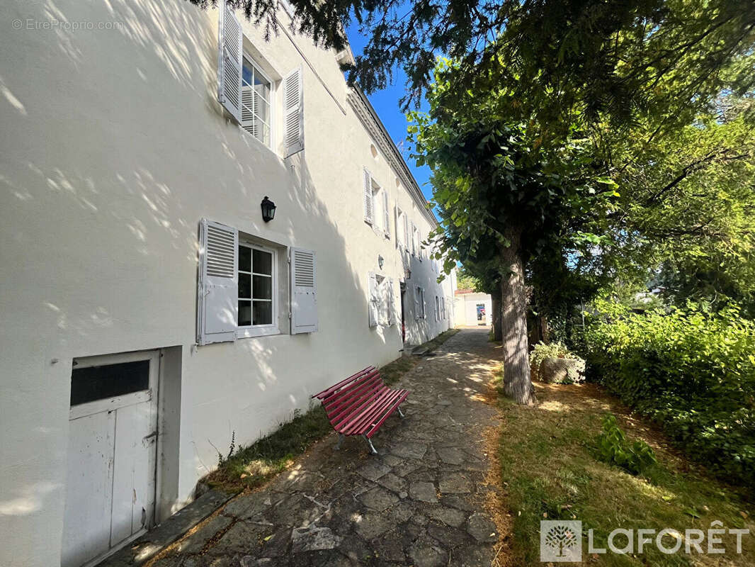 Maison Langeac 4 pièces 140m2 - photo 2
